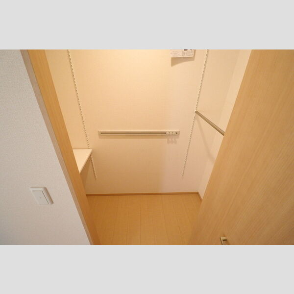 アブラメンタウンI101号室 収納