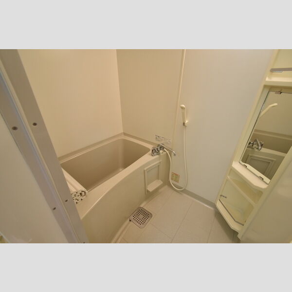 ラ・プラージュ205号室 浴室