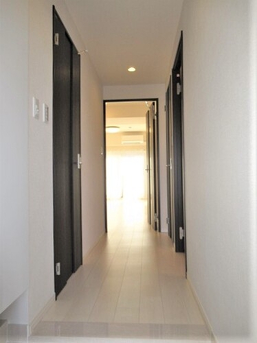 ライオンズガーデン大宮日進第２3階 共有部からの室内、廊下　※前回募集時2020.1撮影