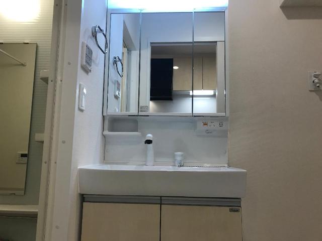 コンフォルト優 洗髪洗面化粧台