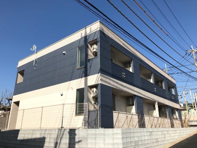 ユニヴェール 外観写真（昼）