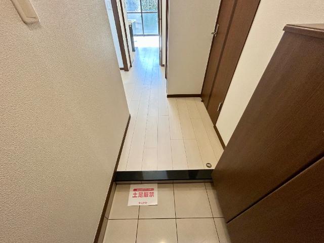 ＡＶＡＮＴＩ　ＨＩＬＬＳ　～アヴァンティ　ヒルズ～107号室 玄関