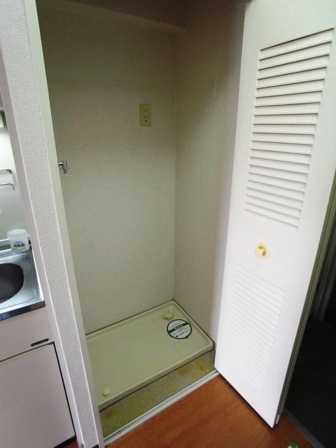 リバティー多摩川 室内洗濯機置場