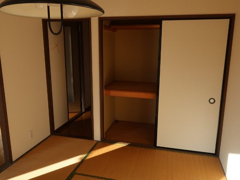 ドエルせんげん台壱番館1階 収納