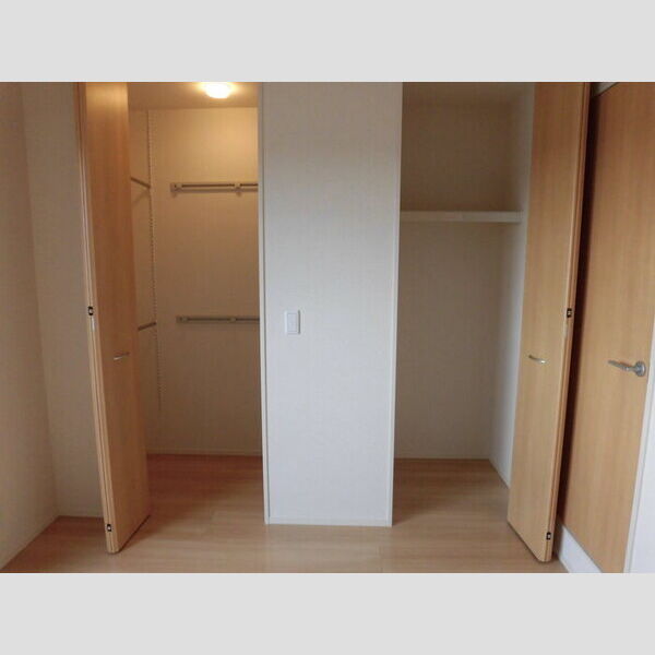 グランフィールズⅢ ワンステップクローゼット・クローゼット