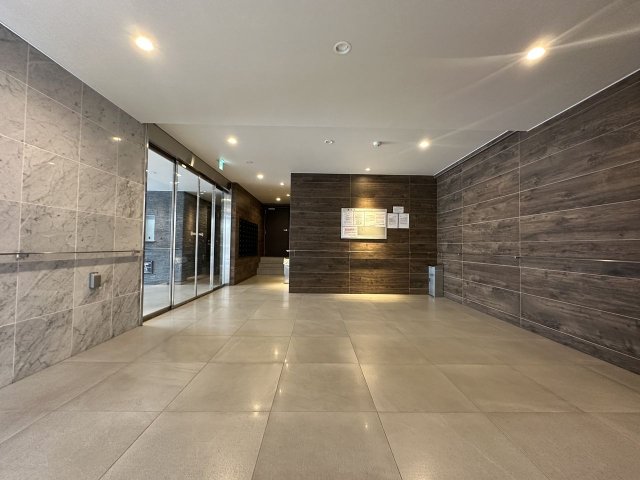 スパシエ ベレーザ 大山504号室 エントランス