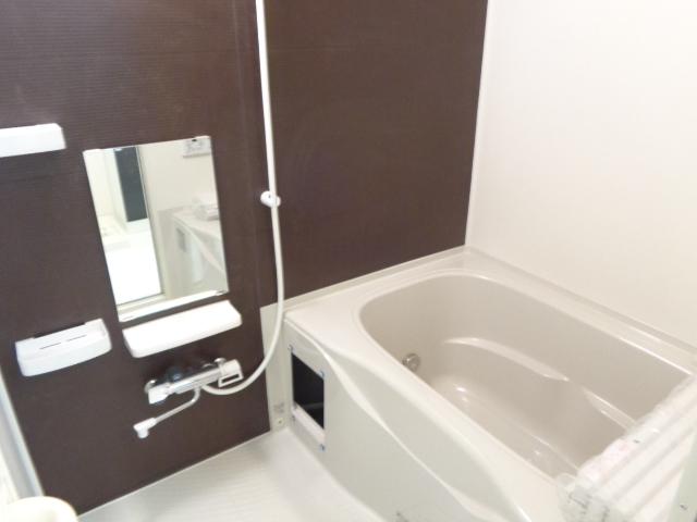 ブラン　メゾン バス