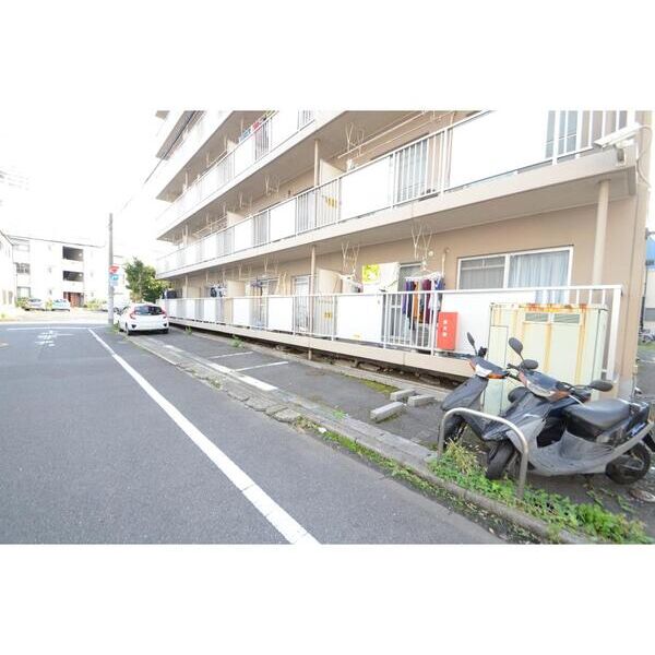 ルミエール堀切503号室 駐車場