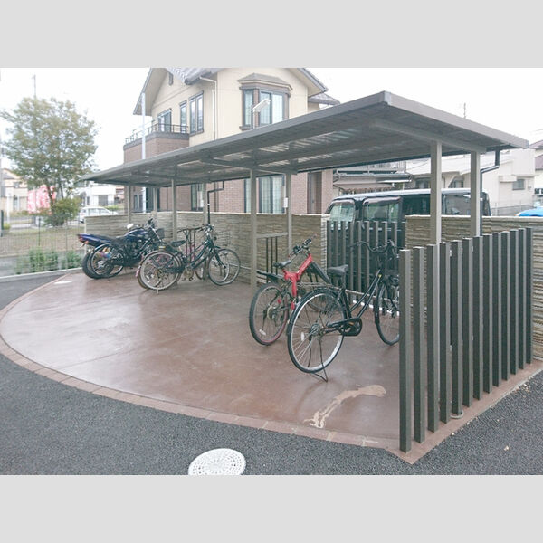 メゾンエミールドゥ 駐輪場