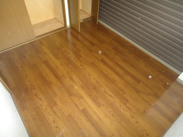 サンヒルズつつじヶ丘 洋室