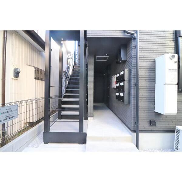 SOLANA　EGASAKI302号室 エントランス