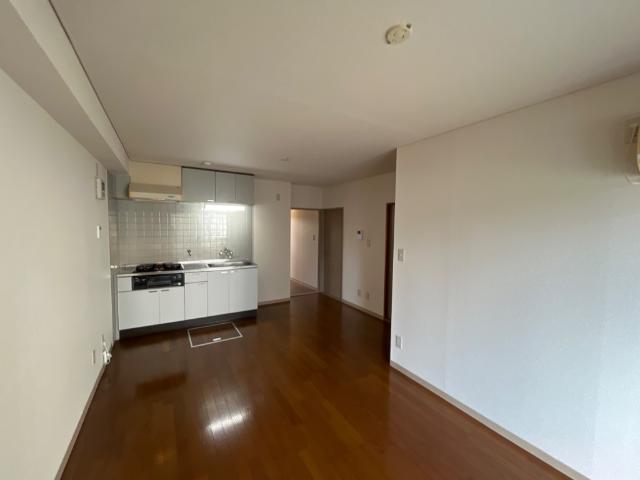 パレスサントピアⅡ00102号室 リビング