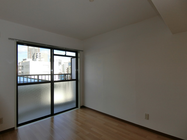 ハイツ八番館 寝室