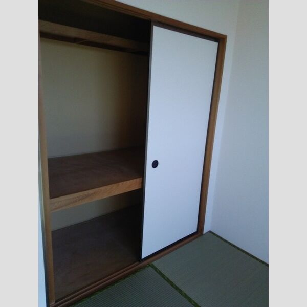 プレヤーデン　B101号室 物入れ