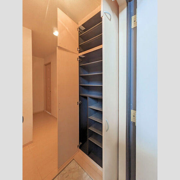 コゥジーコート　A/BA101号室 シューズボックス