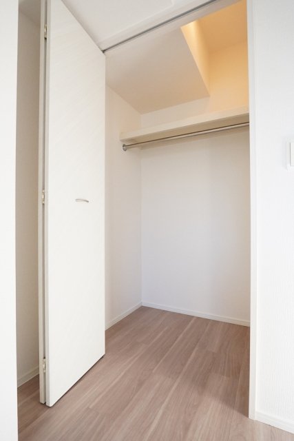 GALICIA RESIDENCE HIROO クローゼット