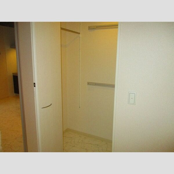 comorebi201号室 収納