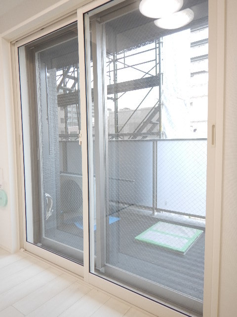 ガーラ・グランディ深川住吉4階 暖かな日差しのふりそそぐバルコニー