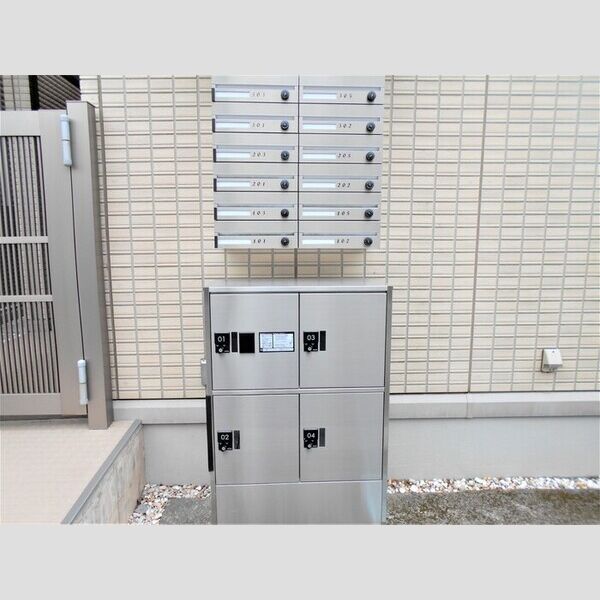 グラントゥーレ 宅配ボックス