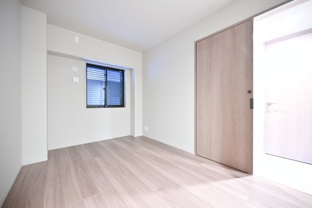 アトラスシティ千歳烏山グランスイート　杜ノ棟3階 洋室1