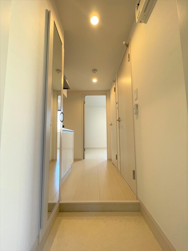 リブリ・Toyster Yokohama 玄関