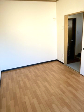 藤沢本町ビル303号室 ※写真は別室です