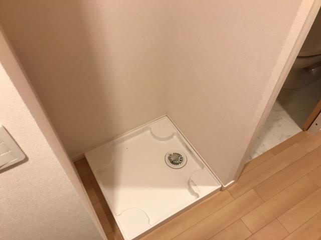 グリシーヌ102号室 洗濯機置場（イメージ）