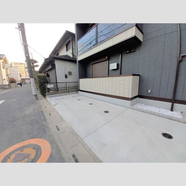 サンシャイン 駐車場