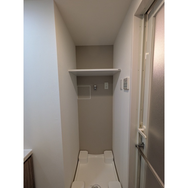 プレール・ドゥーク横濱子安607号室 内観