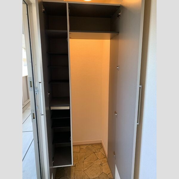 レセンテ シューズクローク