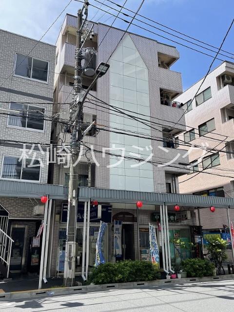 ユニヴェール エントランス