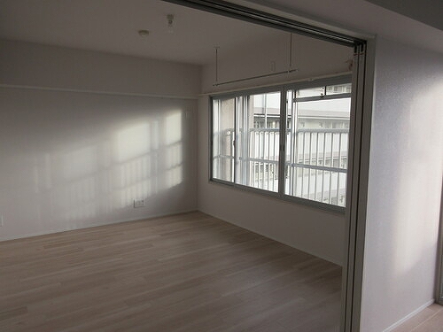 東陽町住宅13階 洋室５.８畳　※2025年12月撮影