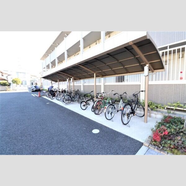 グレイス 駐輪場