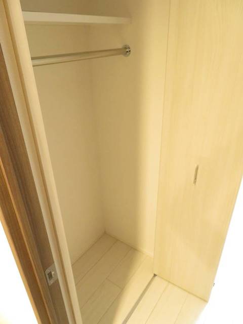 ガーラ・リバースクエア横濱南4階 収納