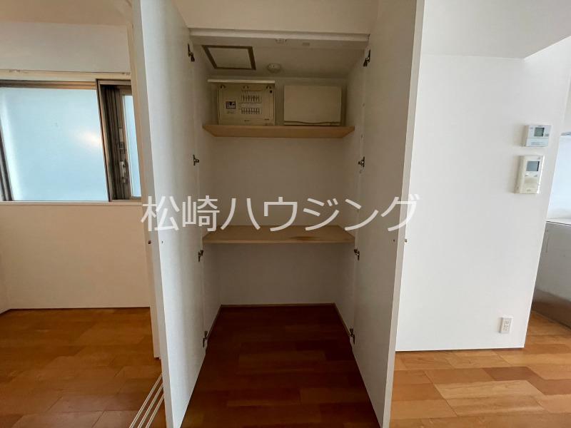 asu apartment4階 収納