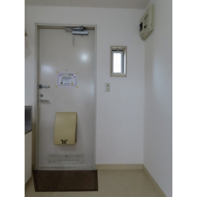 ビーバレーＭⅡ203号室 玄関