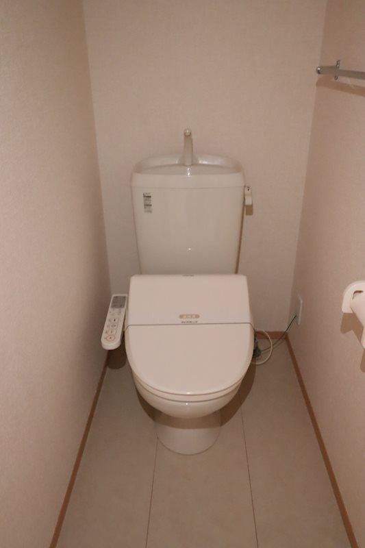 GENOVIA原木中山4階 トイレ