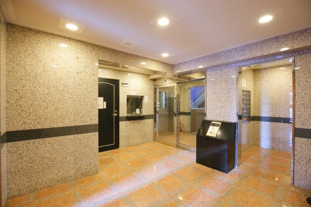 ＯＬＩＯ中野2階 エントランス