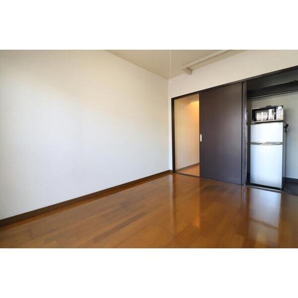 HMレジデンスB棟103号室 リビング