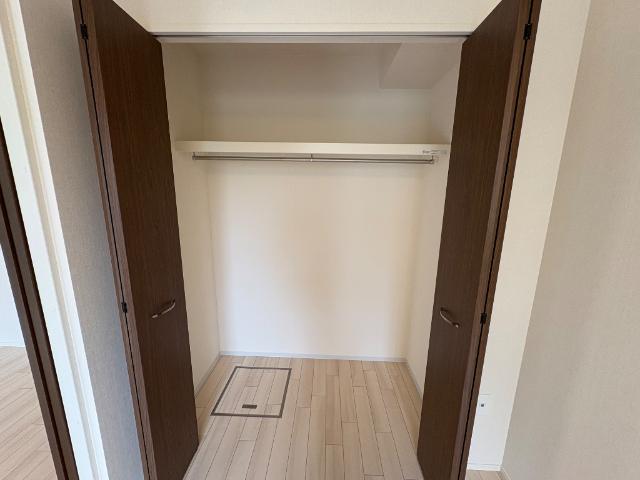 Ｅｓｐｅｒａｎｚａ（エスペランサ）107号室 寝室　クローゼット