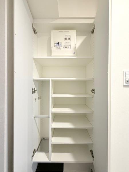 エレミ本蓮沼2階 リビング