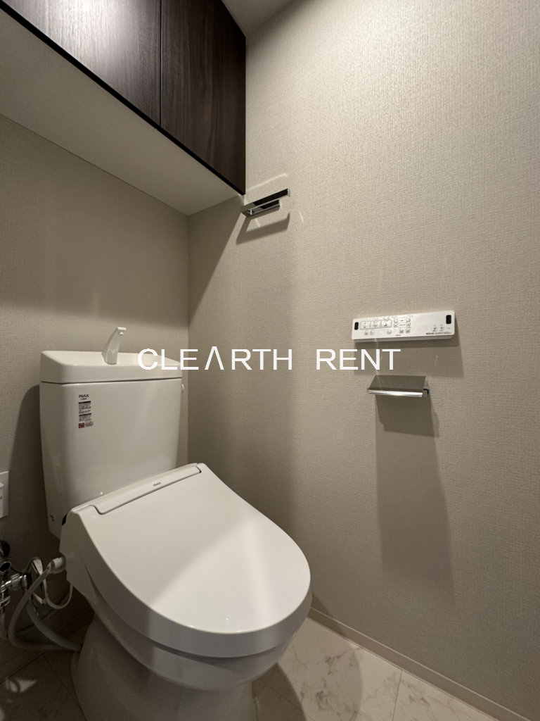 コンシェリア目黒本町 ＴＨＥ ＲＥＳＩＤＥＮＣＥ4階 清潔感のあるトイレ/温水洗浄便座付き