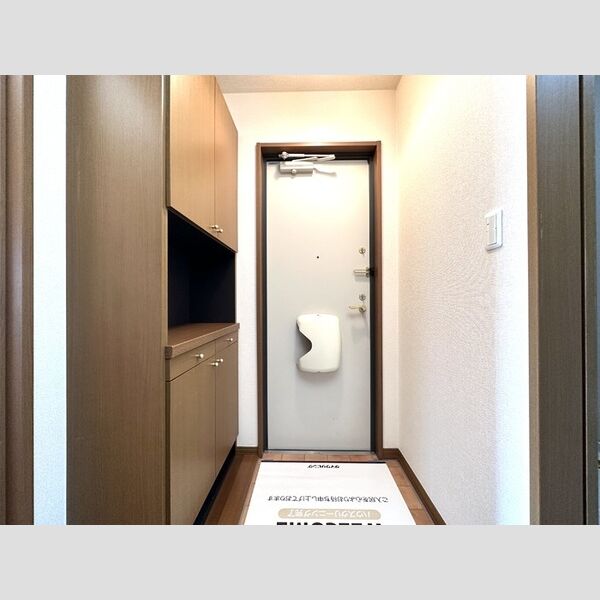 ベルデュール　A・B 玄関