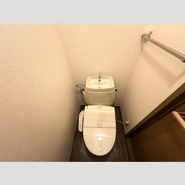 コーポ・ソレイユ トイレ