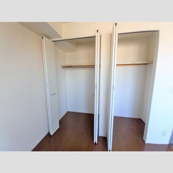 愛宕ビューハイツ303号室 収納