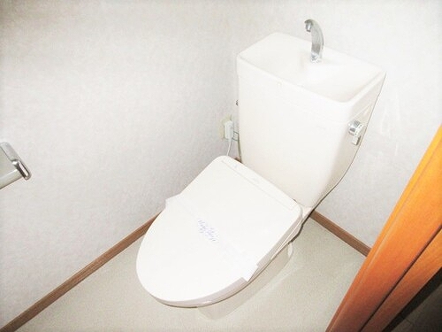 グランドステージ海岸通り3階 トイレ