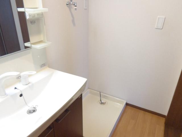 グリューネ　ハウス203号室 洗濯機置場