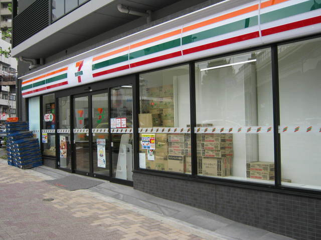 ローズトレミエール 【コンビニエンスストア】セブンイレブン 杉並甲州街道店まで357ｍ