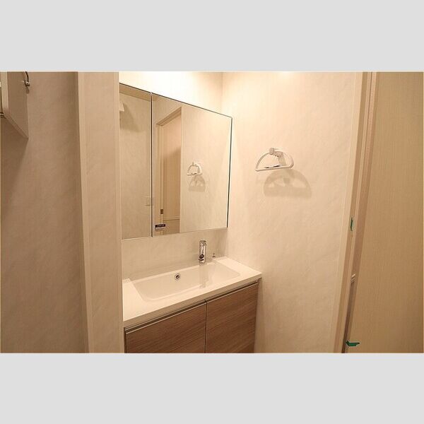 ニーナサクレ 洗髪洗面化粧台