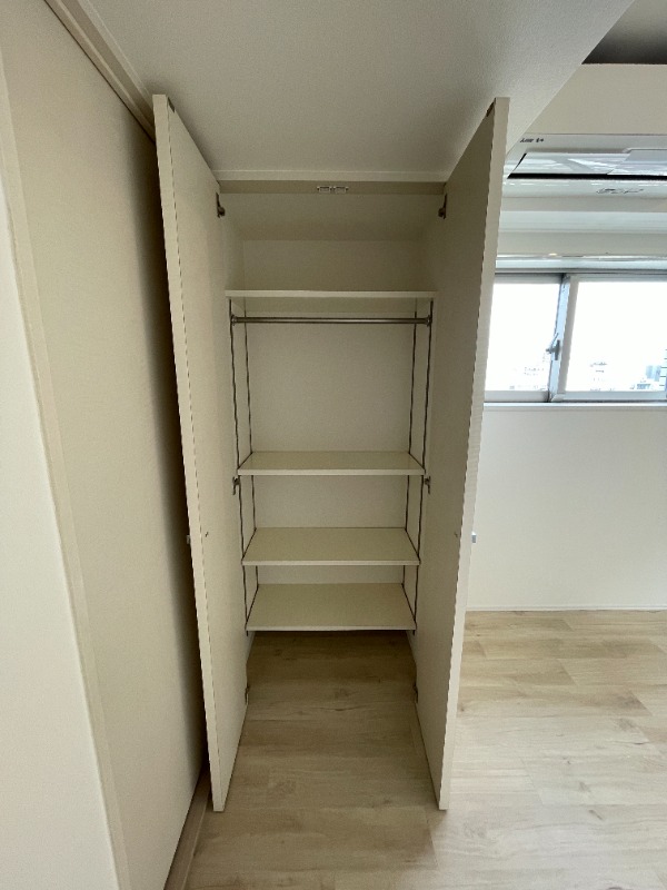 レジディア三越前10階 収納